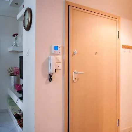 アパート House *